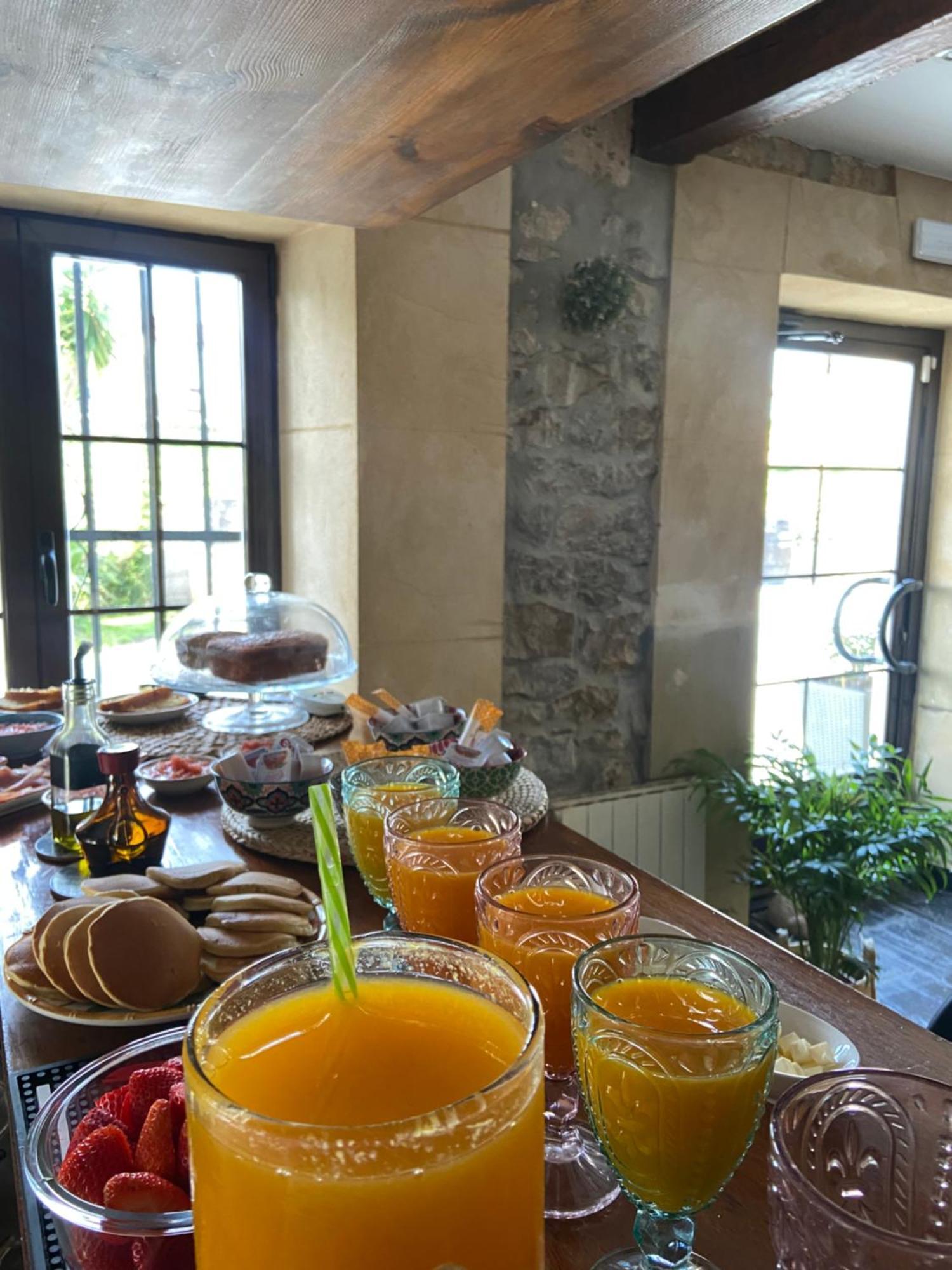 Posada La Fontana Сантільяна-дель-Мар Екстер'єр фото